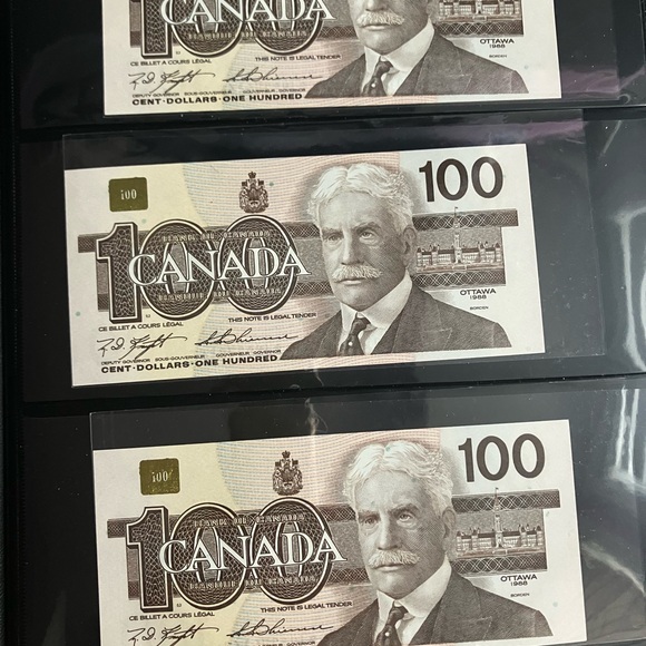Bank of Canada 1988 GEM Looks Banknotes Set of 8 $100 Sequential Numbers - Picture 3 of 4